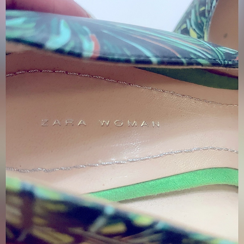 Zara Woman Size 5.5-6 (Euro 36) Contemporary Leaf Green Patterned Pumps - Picture 3 of 12